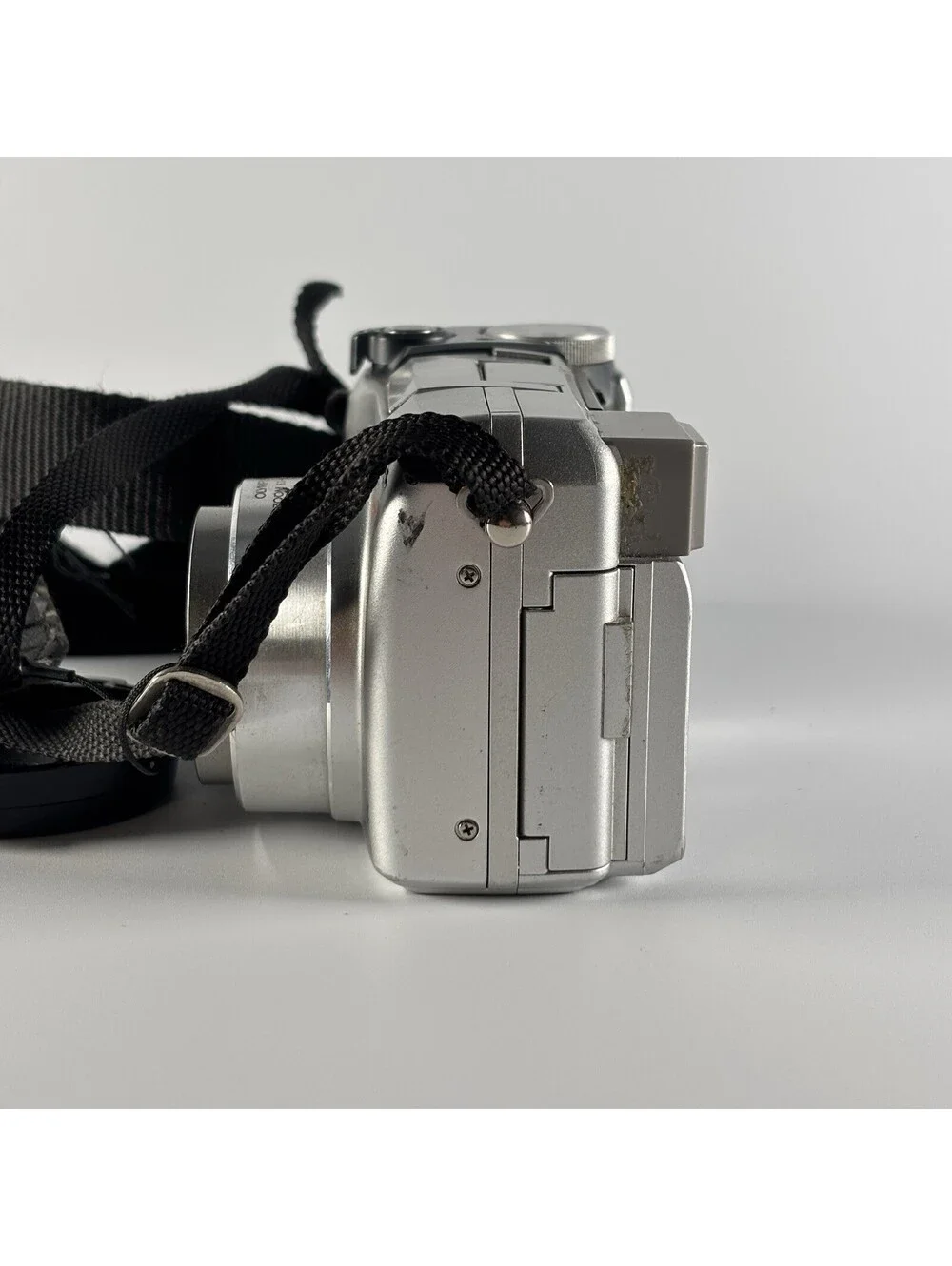 Olympus Camedia C-740 Ultra Zoom 3.2MP Digital Camera PARTS / REPAIR Lens Issue